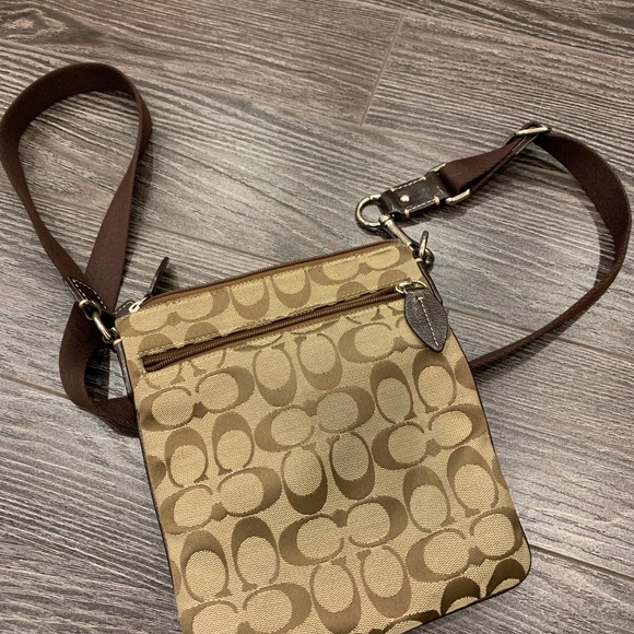 Crossbody bag - Picture 2 of 5